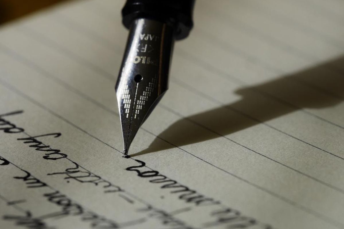 Verbos modais em inglês: can, could, may, might, must e mais